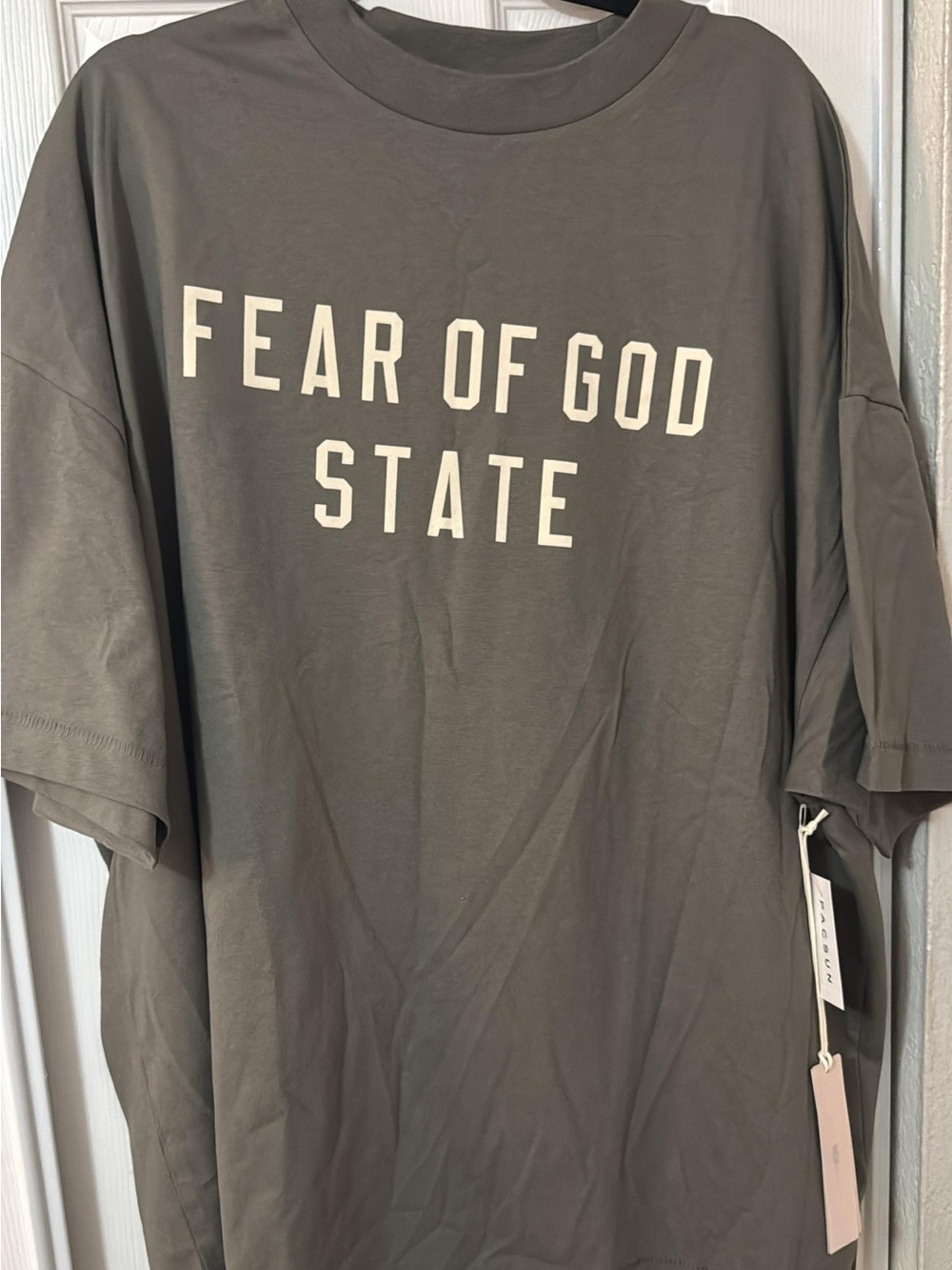Fear of God State T-Shirt in color MOSS